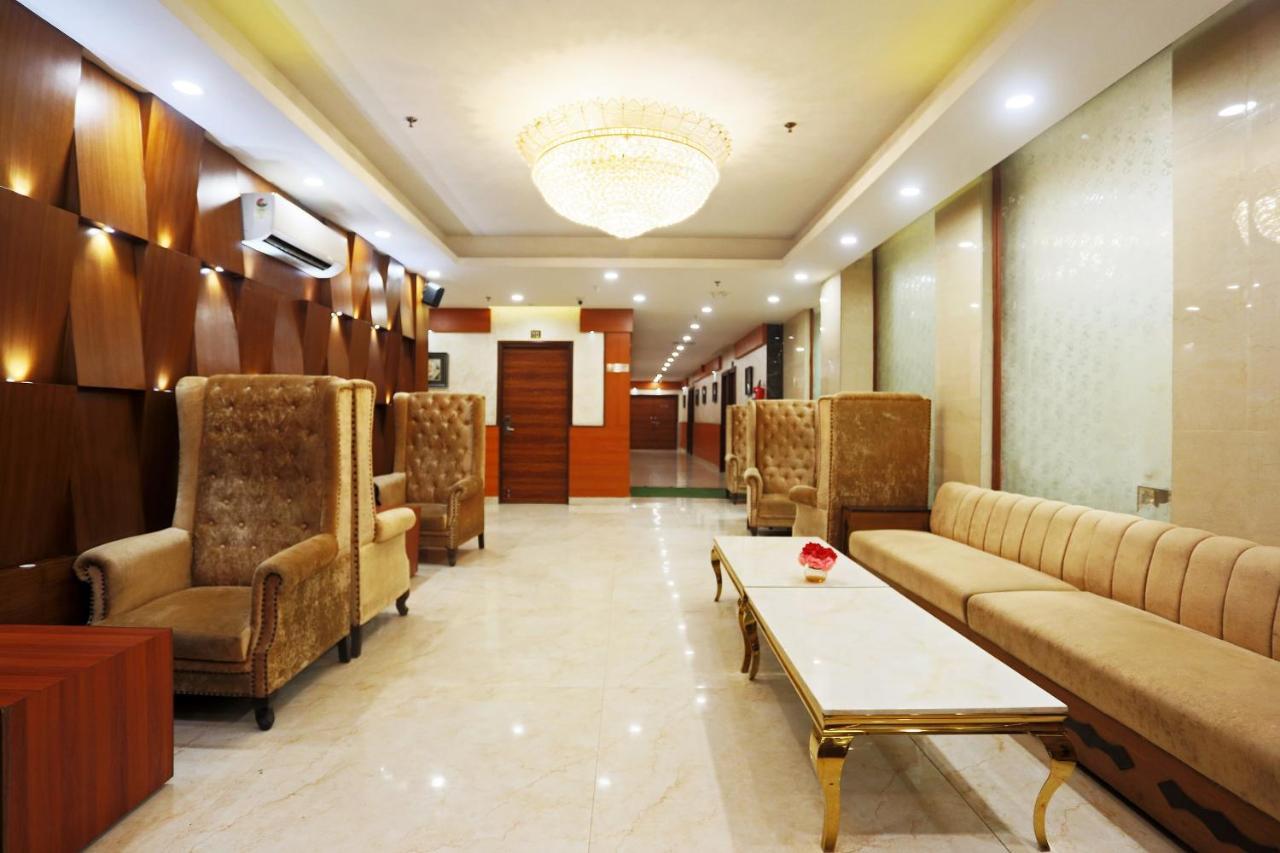 Capital O Green Palms Near Jhilmil Metro Station Hotel New Delhi Ngoại thất bức ảnh